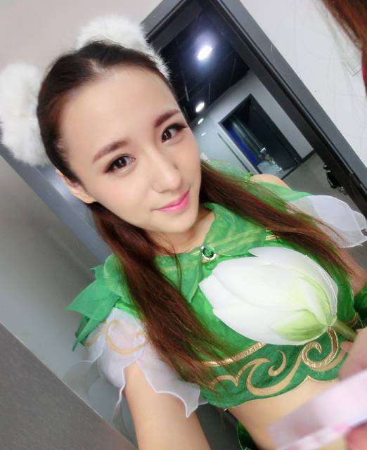 大胸cosplay美女刘静怡性感福利照