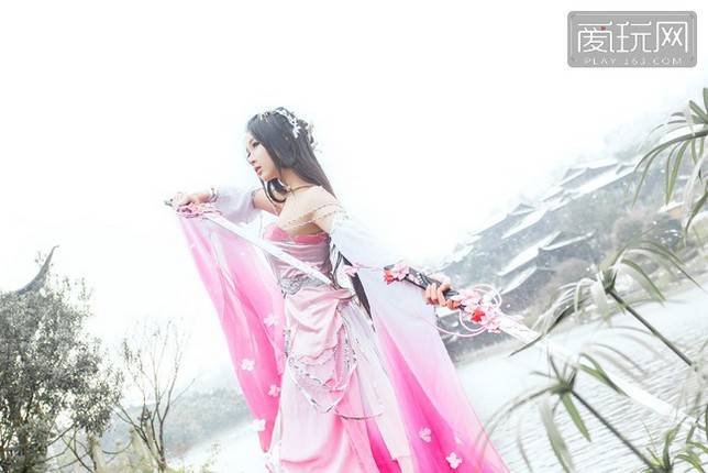 剑侠情缘3七秀cosplay户外美图