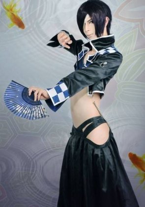 史上最妖魅的cosplay帅哥