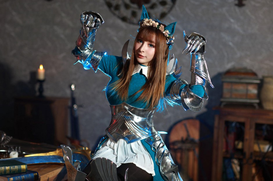 少女骑士COS霸气又性感美图欣赏