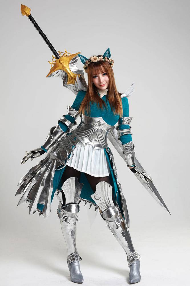 少女骑士COS霸气又性感美图欣赏
