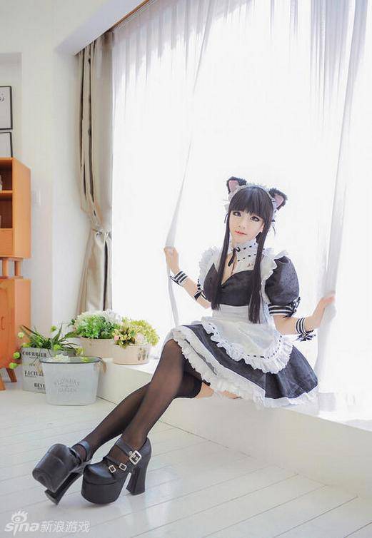 猫耳女仆装Cosplay图诱惑难挡