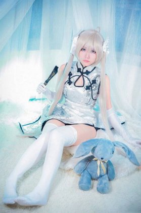 春日野穹cos白色旗袍高清美图