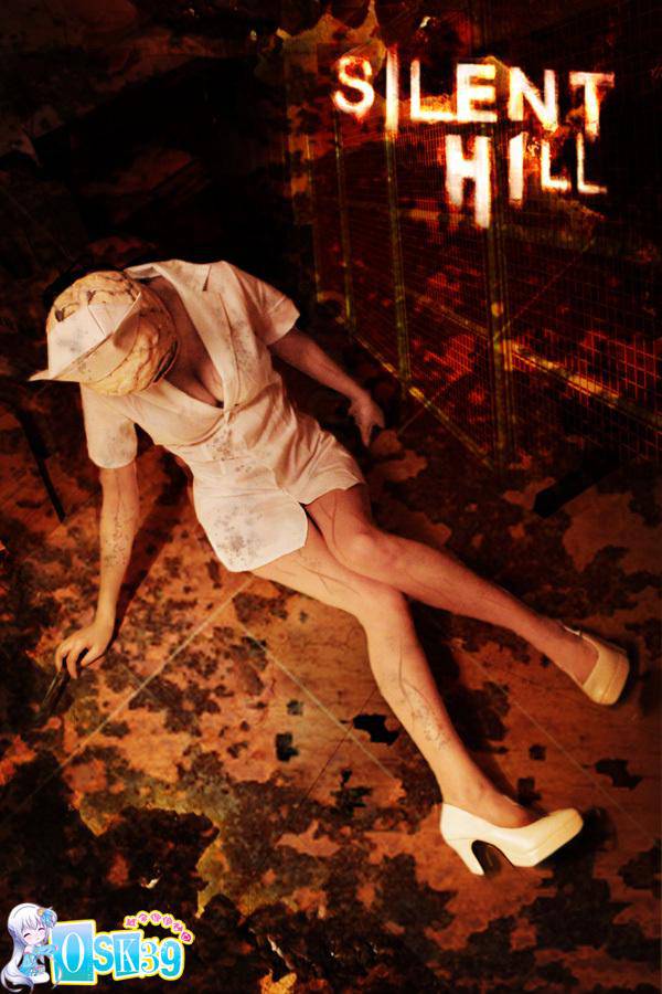 韩国大胸妹子cosplay寂静岭无脸护士