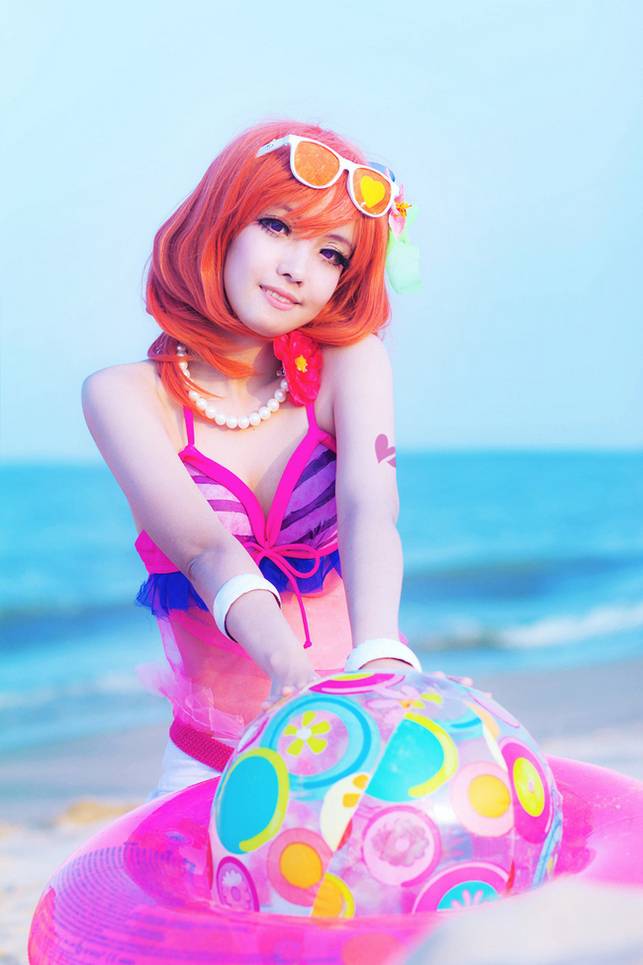 夏日海边唯美Cosplay女生图片