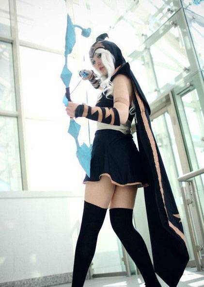 寒冰射手艾希cos经典图集赏析