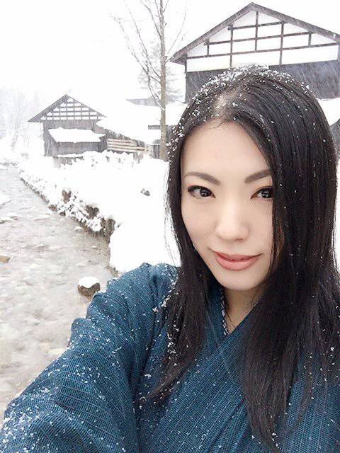 日本人气Coser砂月馨性感图集