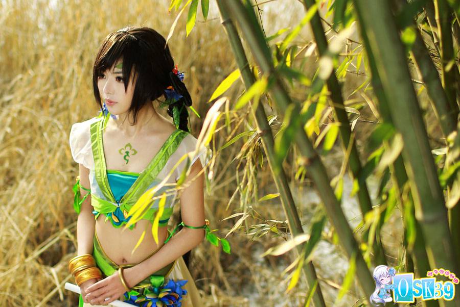 户外唯美cosplay古装女生图片