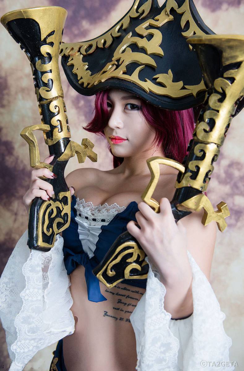 英雄联盟女枪cos图片性感爆棚