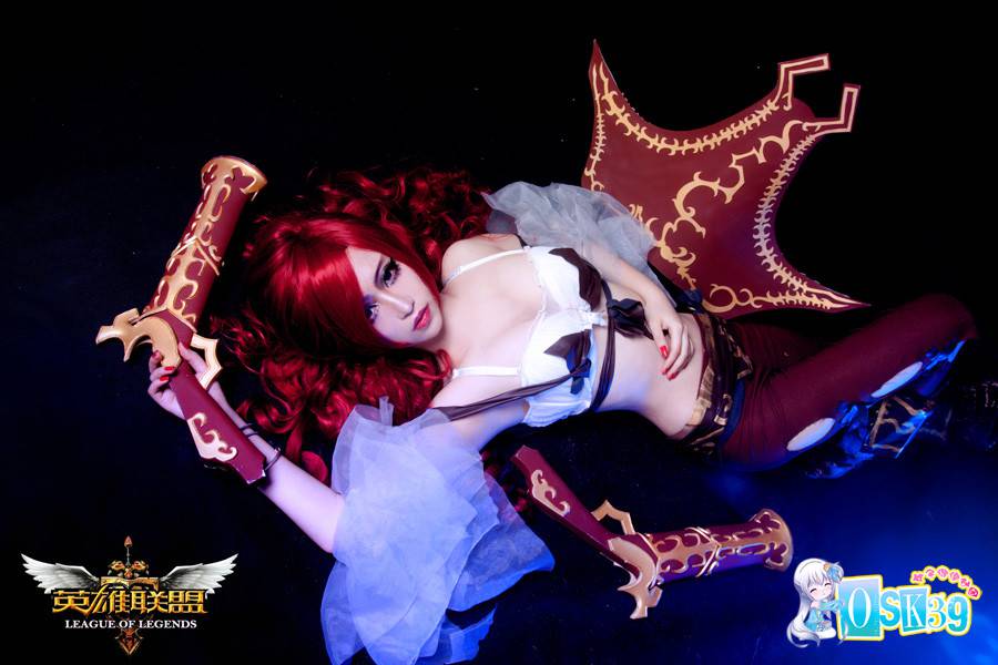 黑帮狂花厄运小姐cos图片美艳动人