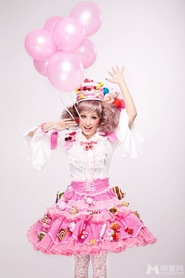 大眼萝莉cos妆唯美高清写真