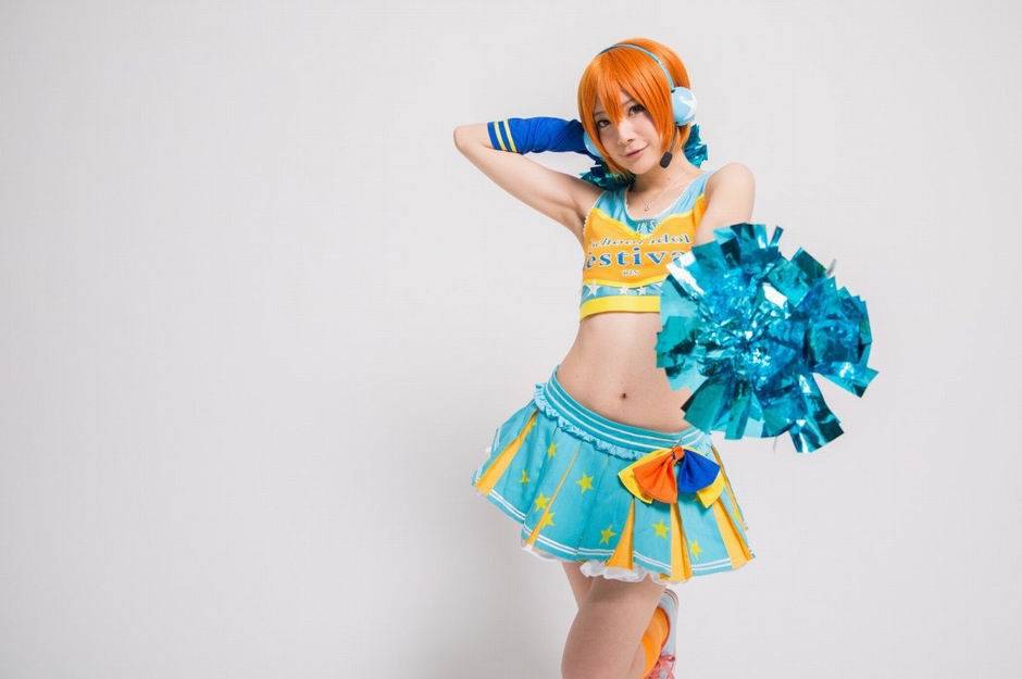 日本Coser少女神坂琉菜活力无限写真照
