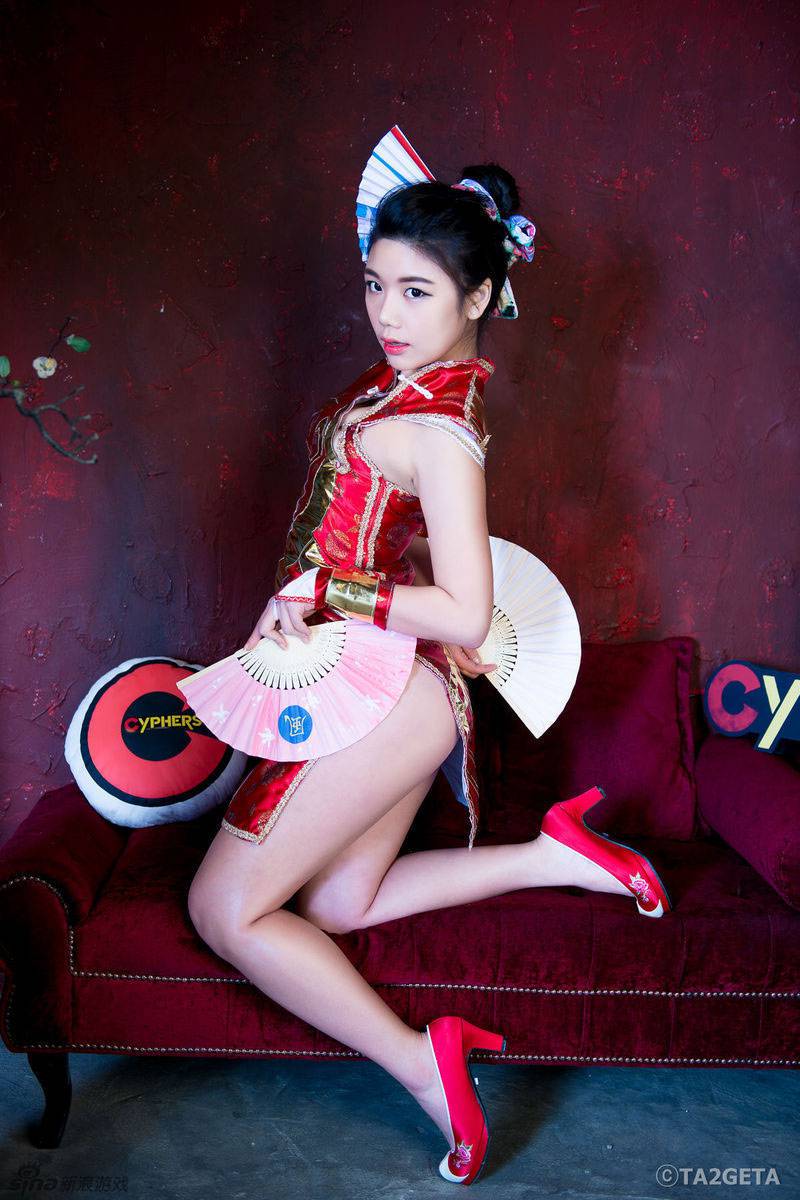 韩国性感妹子超能战联cos诱惑十足