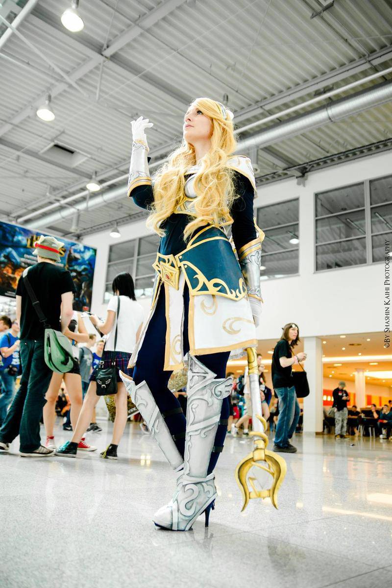 lolcoser拉克丝图片霸气十足