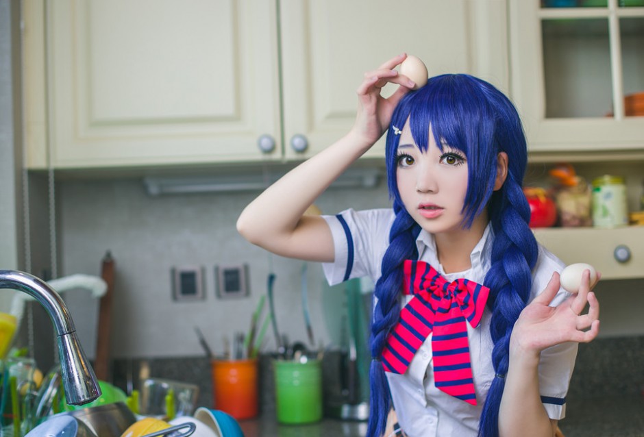 厨房的蓝色头发猫猫cos图