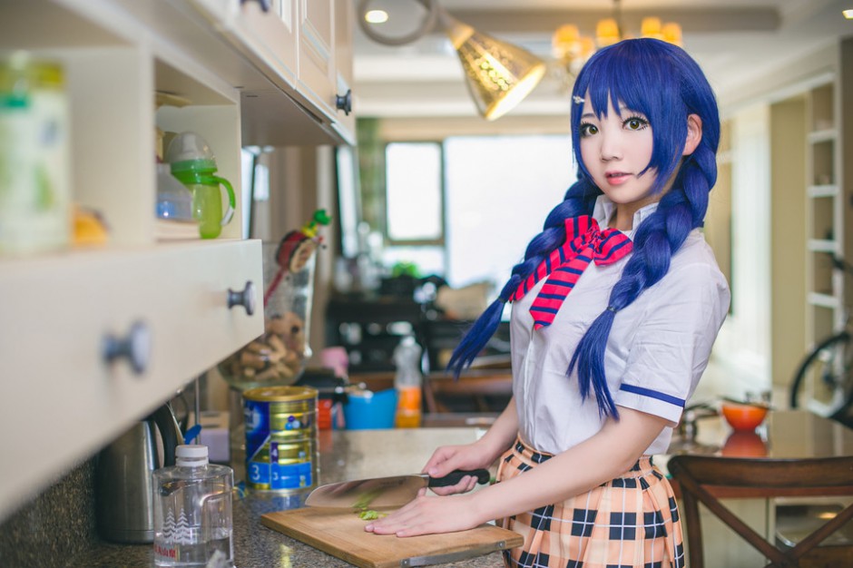 厨房的蓝色头发猫猫cos图