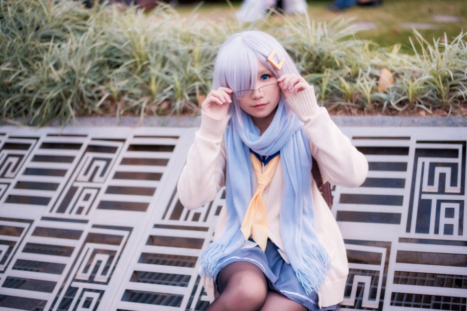 妹子室外动漫黑丝cosplay图