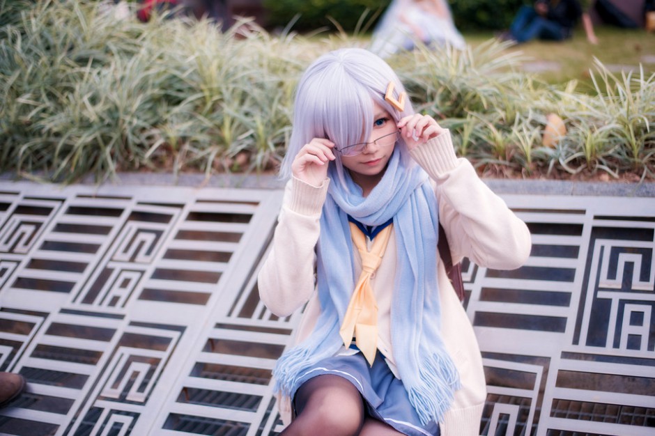 妹子室外动漫黑丝cosplay图