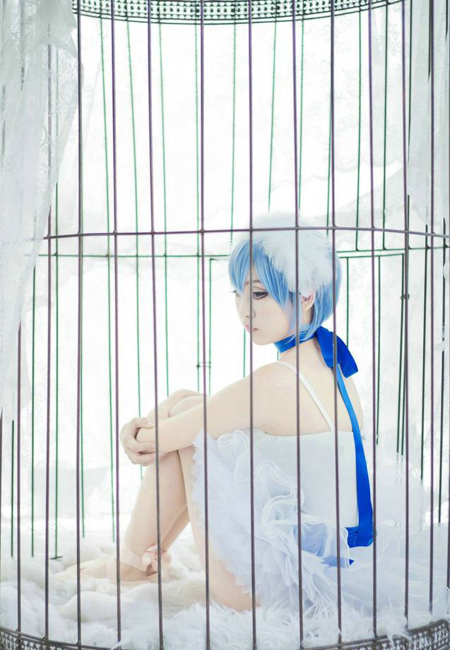 动漫cos图片美女短发性感迷人