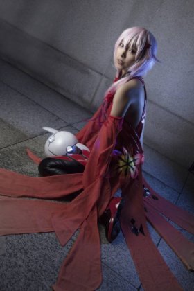 粉毛妹性感cos图片