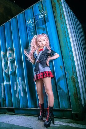 学生制服粉毛妹cos图片