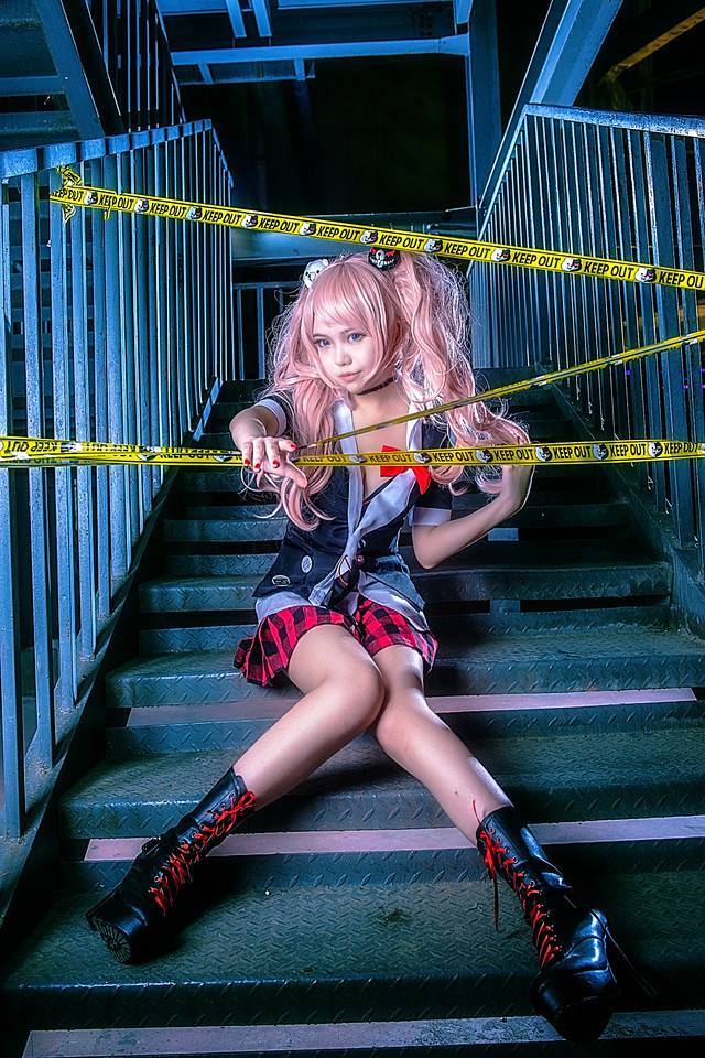 学生制服粉毛妹cos图片