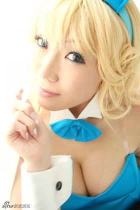 日本性感coser爆乳黑丝齐上阵