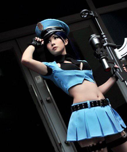 皮城女警凯特琳cos秒杀宅男眼球