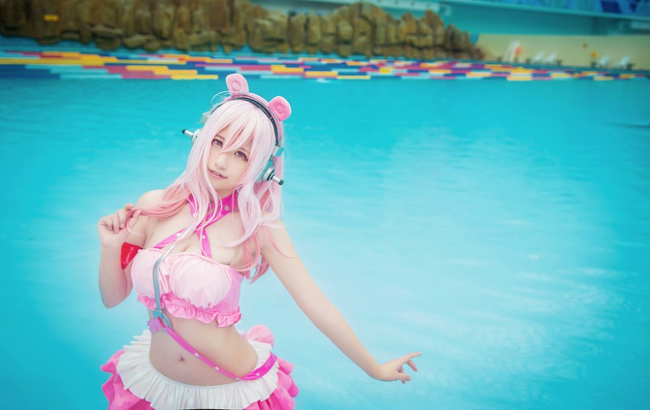 粉嫩少女cosplay比基尼图片