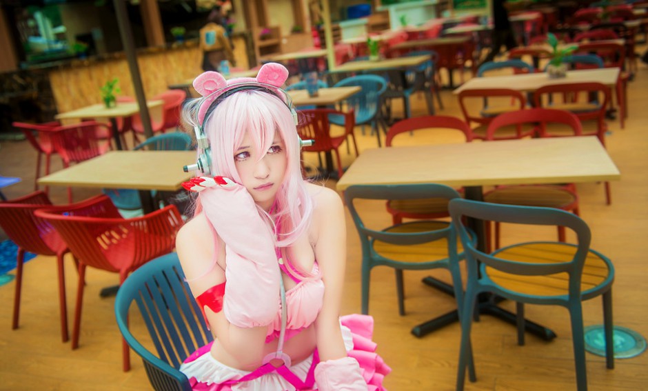 粉嫩少女cosplay比基尼图片