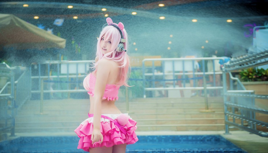 粉嫩少女cosplay比基尼图片