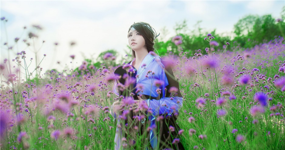 美丽花海里的古风意境cos图片