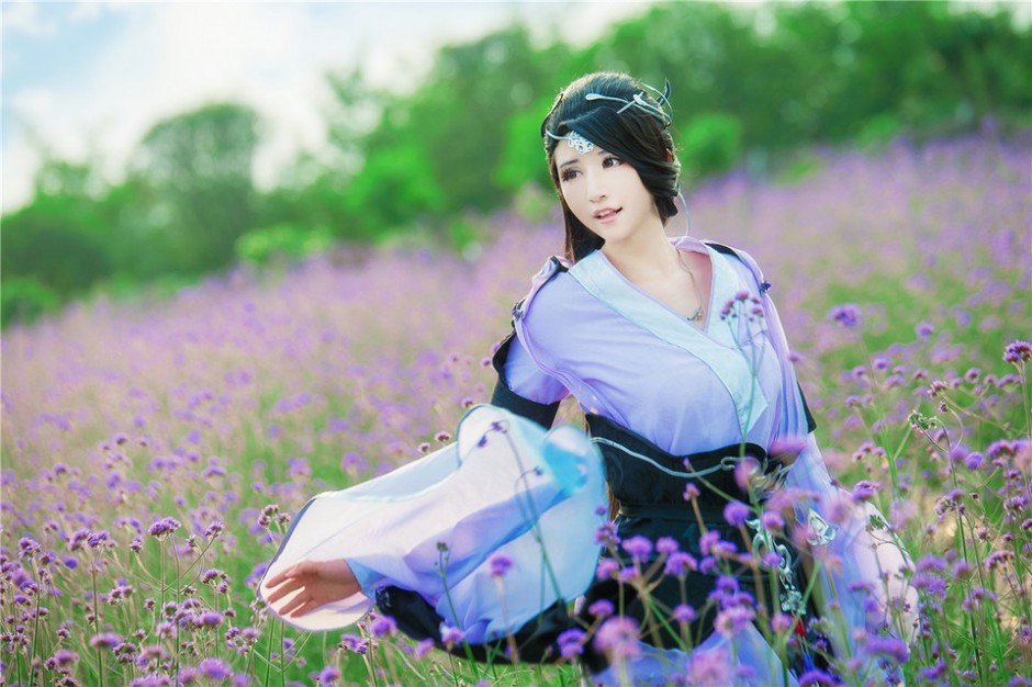 美丽花海里的古风意境cos图片