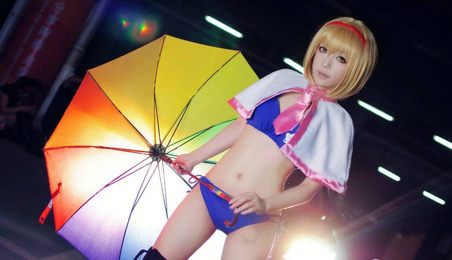 cosplay图片少女魔鬼身材引人遐想