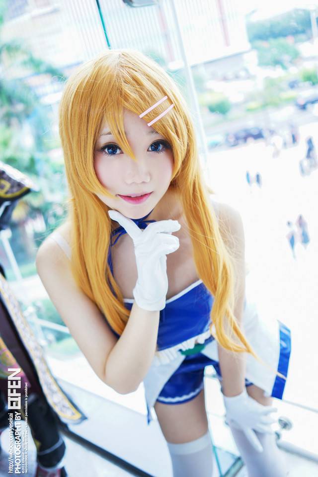 日本美少女cos图片闪闪动人