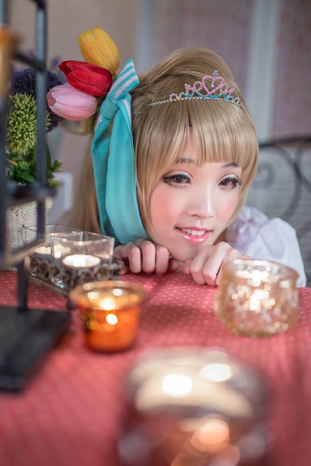 闺房里的cosplay公主图片欣赏