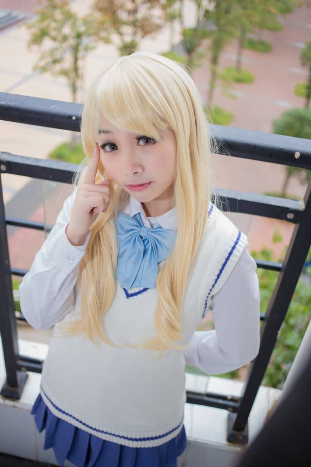 小樱可爱cos校服图来袭