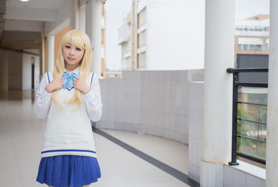 小樱可爱cos校服图来袭