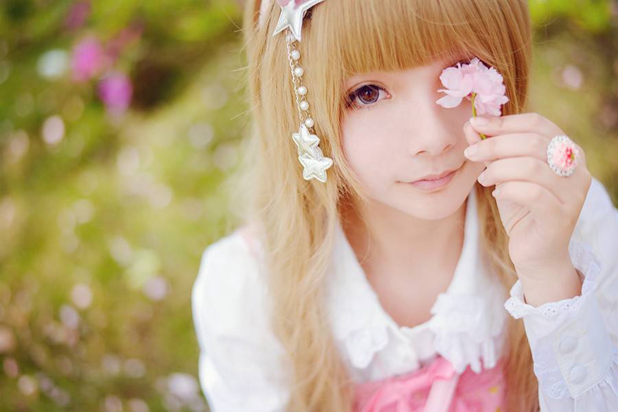 樱花初音唯美户外cos图