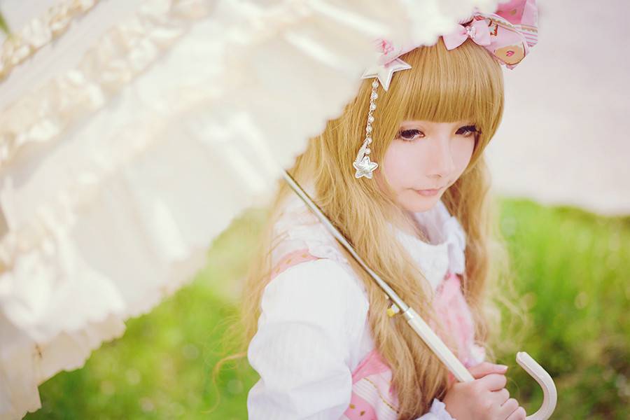 樱花初音唯美户外cos图