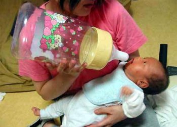 超级大奶瓶奇葩爆笑图片