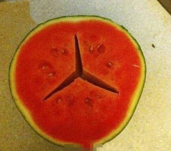 名牌的西瓜创意搞怪图片