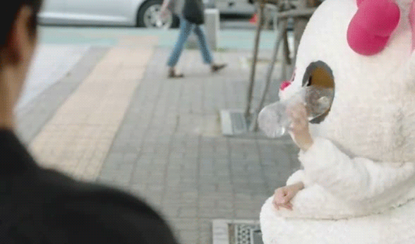 人偶娃娃搞笑的动态图片