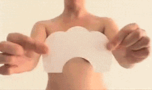 邪恶女生的胸部gif动态图