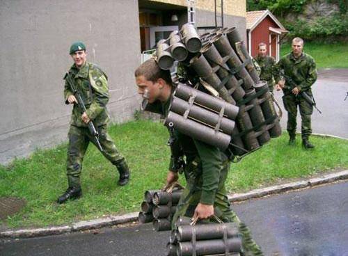 每日吐槽图片之新兵的待遇