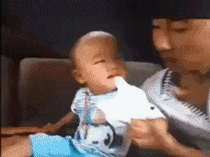 qq搞笑小孩犀利眼神图片