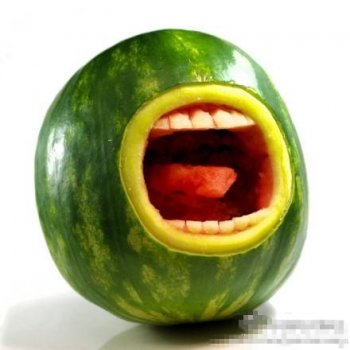 创意西瓜搞怪表情图片