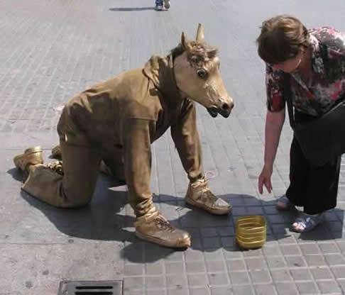 最新的乞讨雷人亮点图片