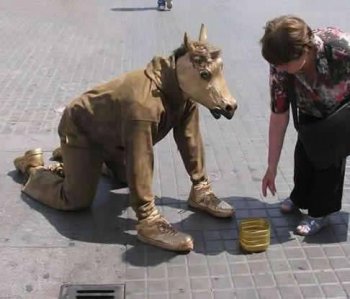 最新的乞讨雷人亮点图片