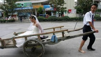 史上最搞笑雷人婚车图片